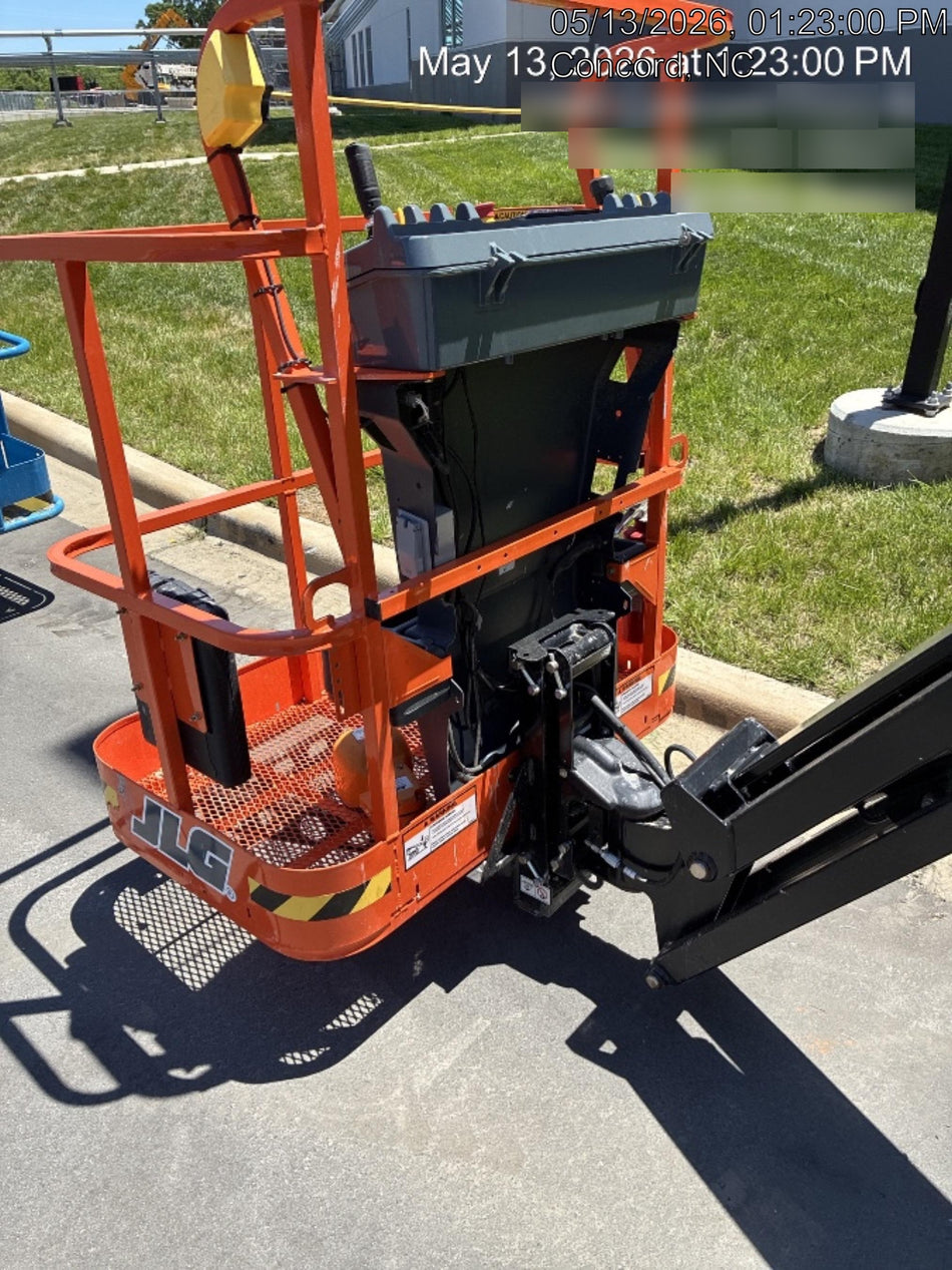 2025 JLG E300AJP