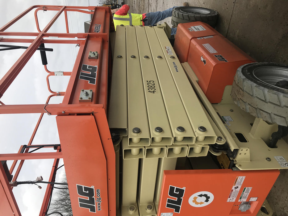 2019 JLG 4069LE Solid Non Marking Tires, Rotating Beacon