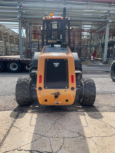 2023 CASE 588H