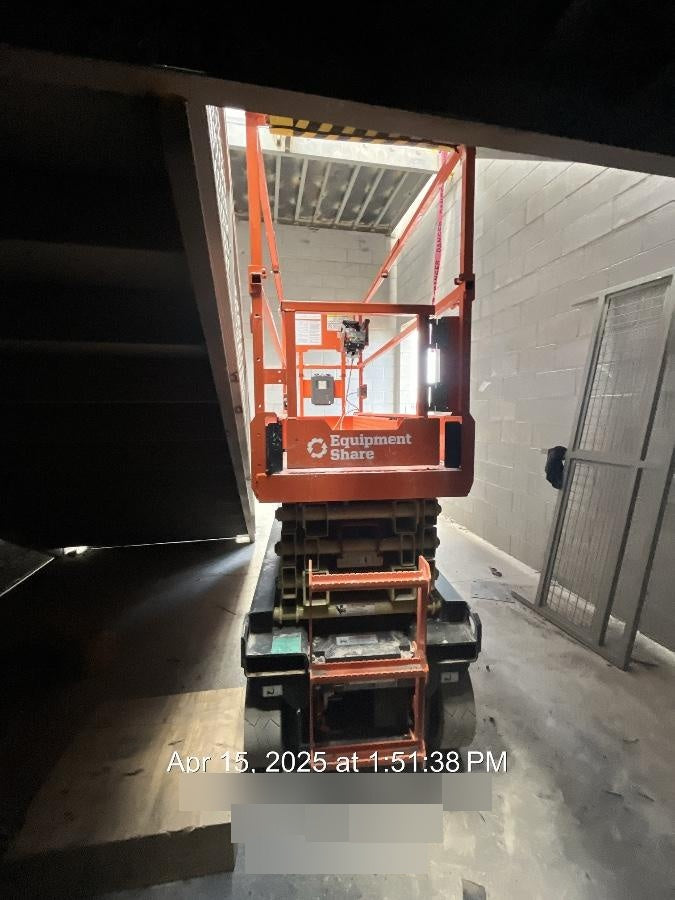 2022 JLG ES2632