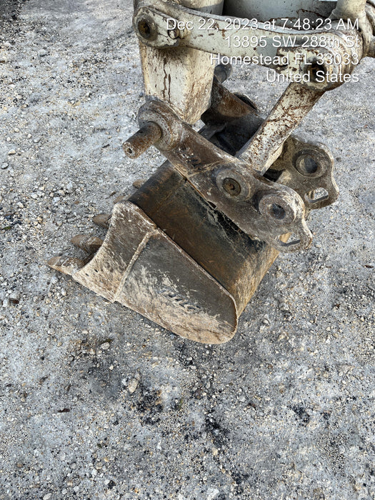 2015 CASE 24" Bucket - Case