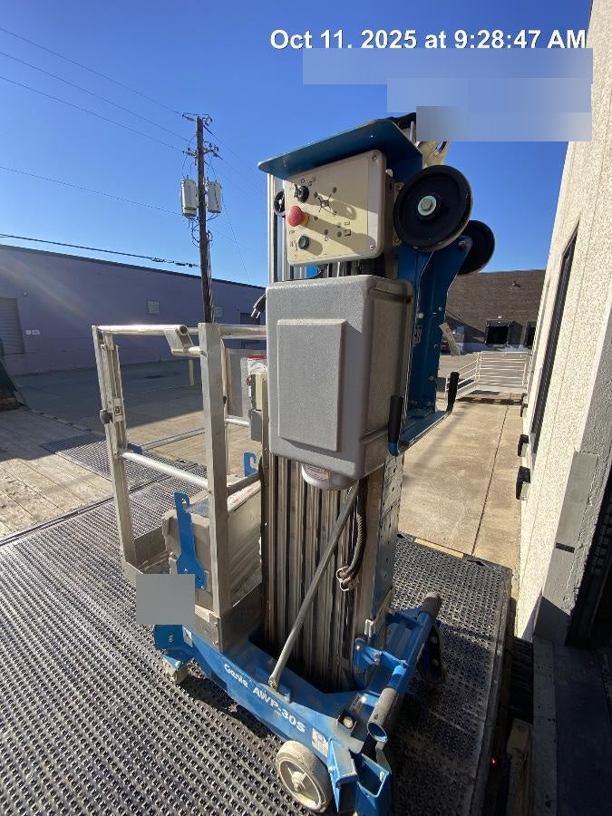 2019 GENIE AWP-30S