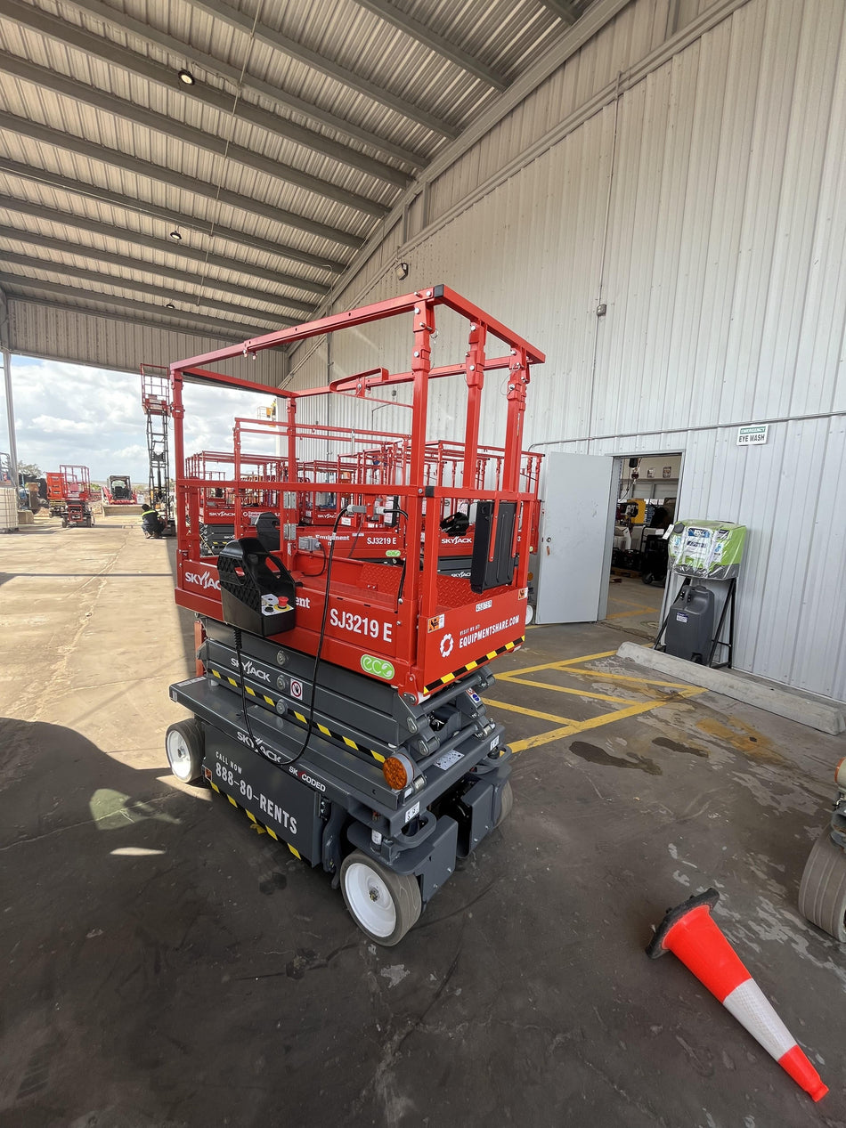 2024 Skyjack SJ3219 Electric Drive, Sld NM Tires, DBcns, RFRails, Power to Platform, T3 + Access Control