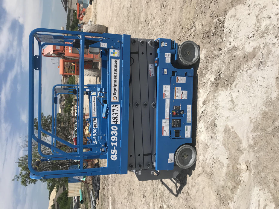 2019 Genie GS-1930 Fixed rails with chain Entry