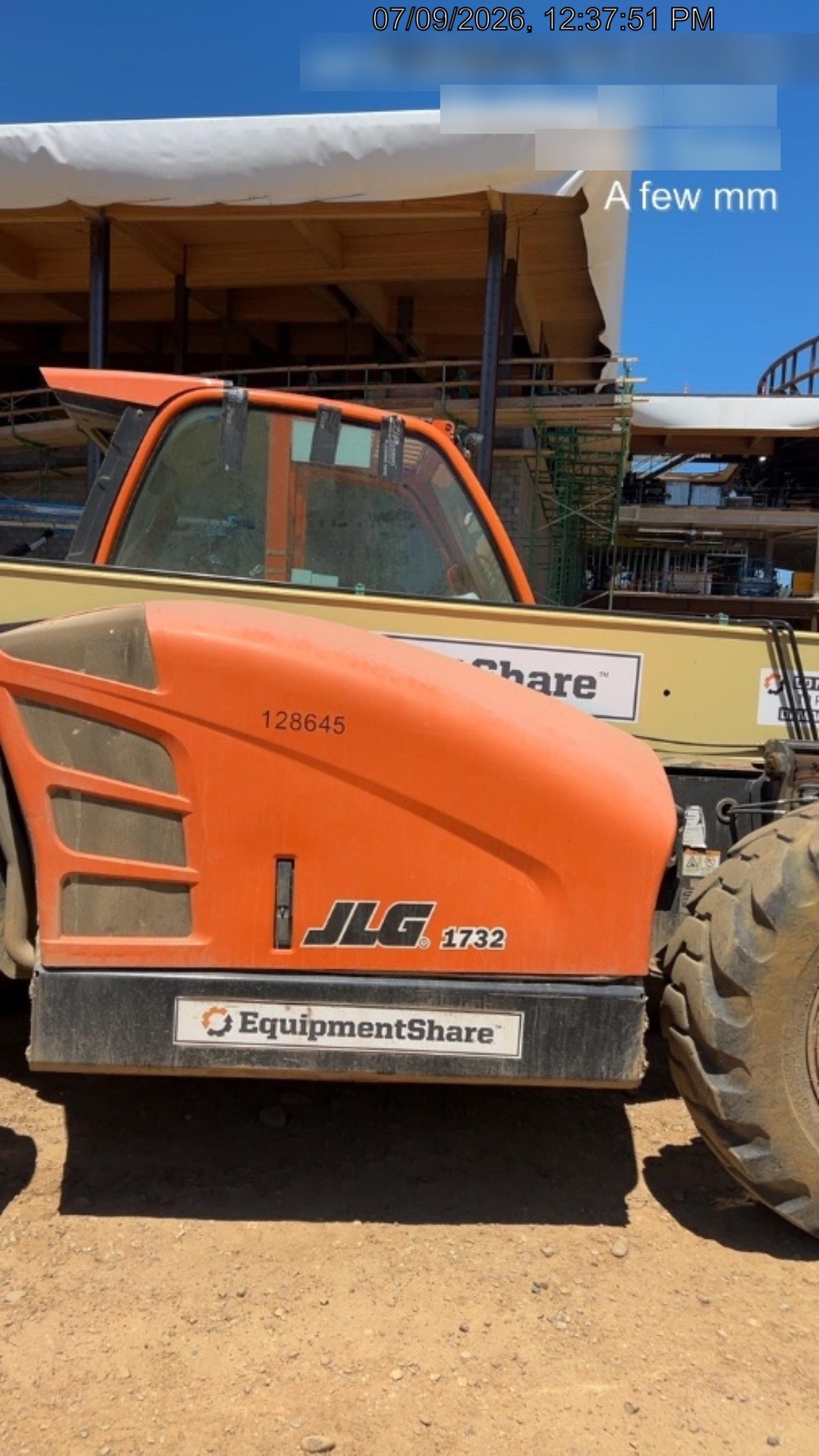 2021 JLG 1732