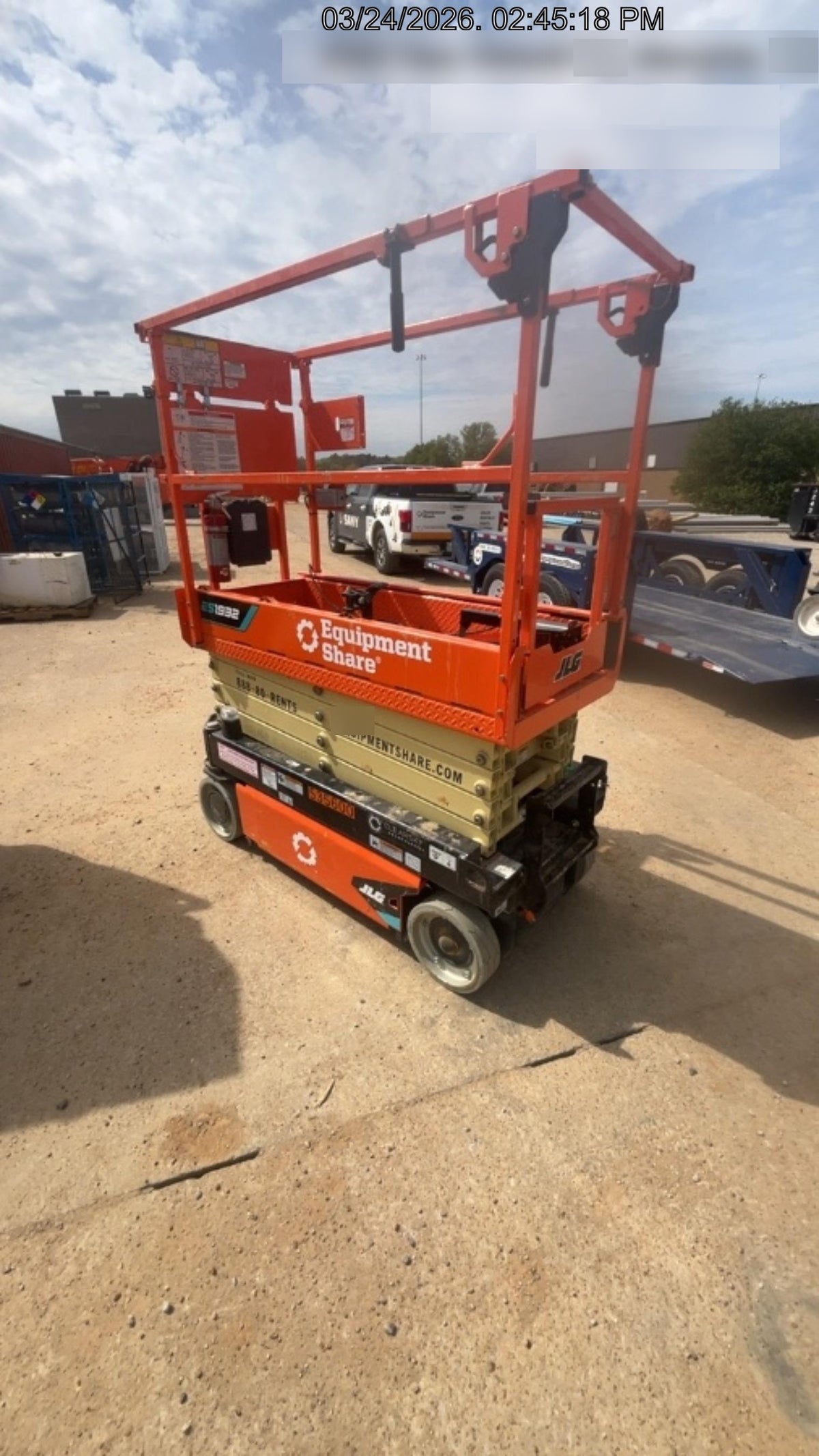 2025 JLG ES1932