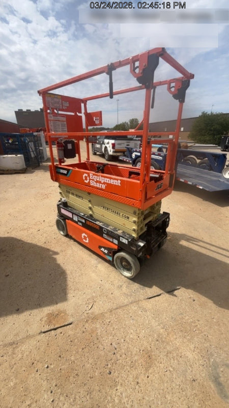 2025 JLG ES1932