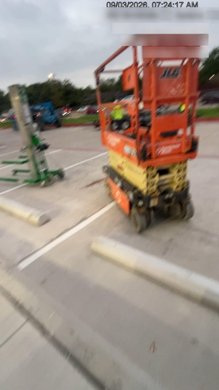 2022 JLG ES1932
