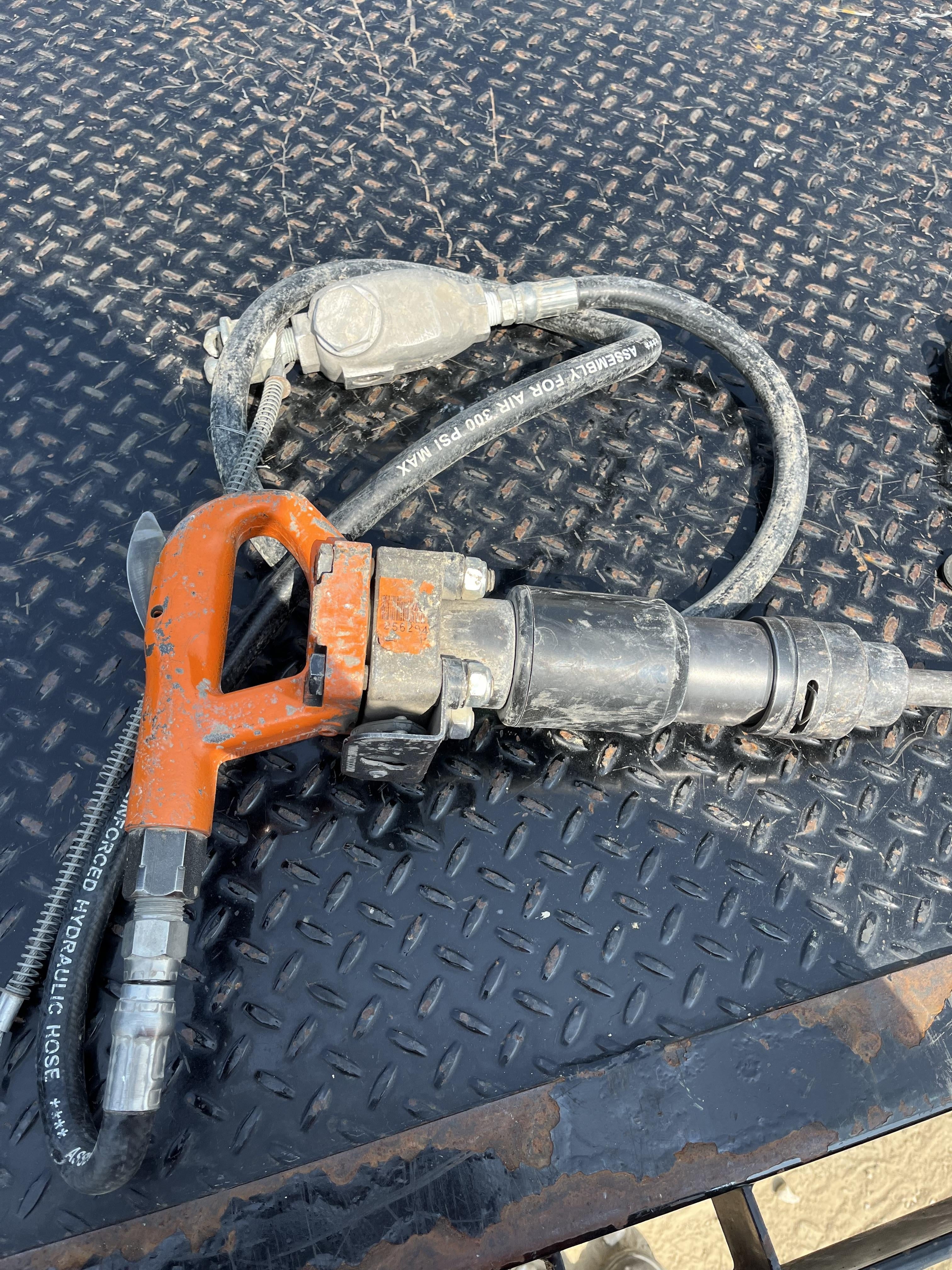 2022 MICHIGAN PNEUMATIC ES-CH3R-TRACKER