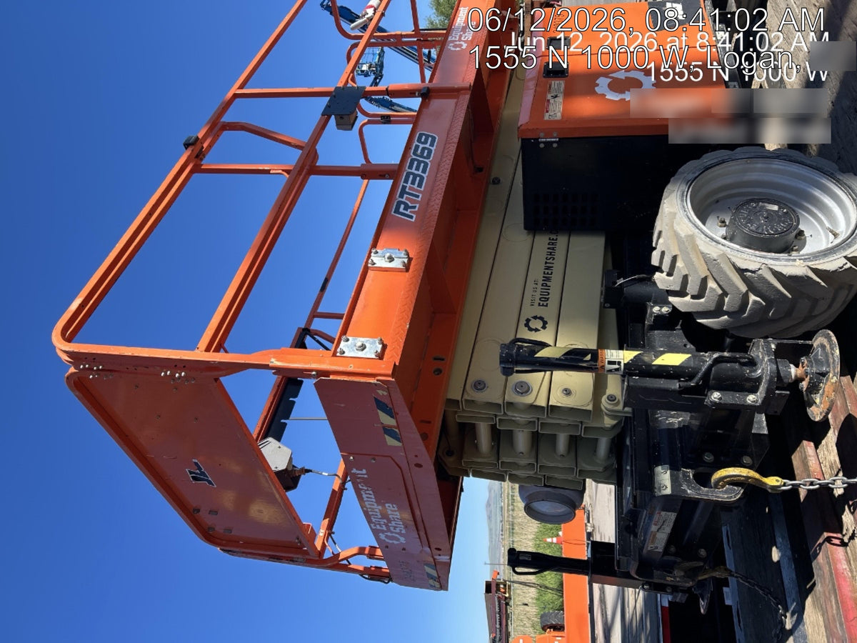 2022 JLG RT3369