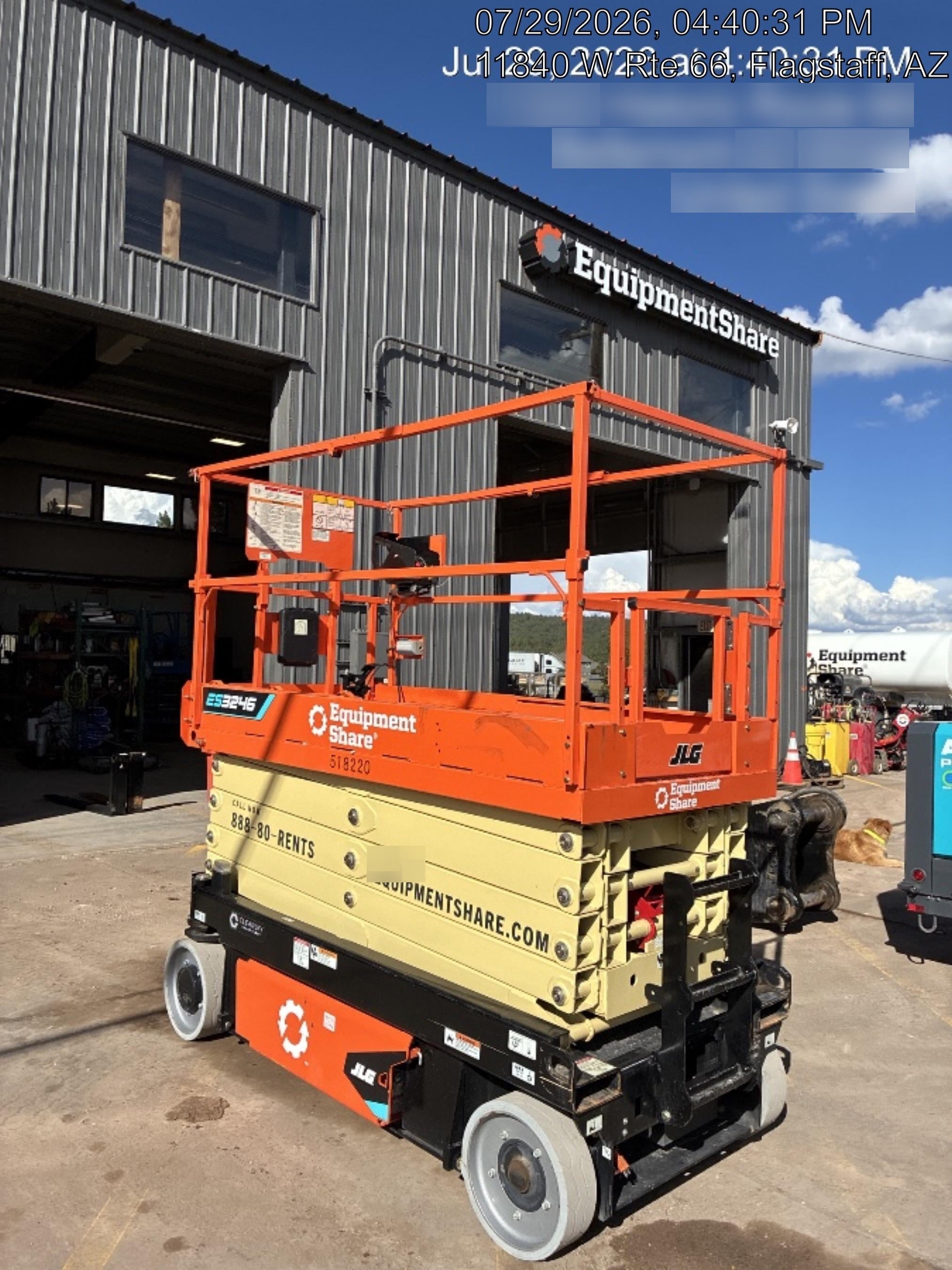 2025 JLG ES3246