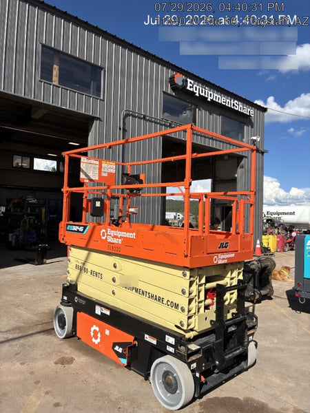 2025 JLG ES3246