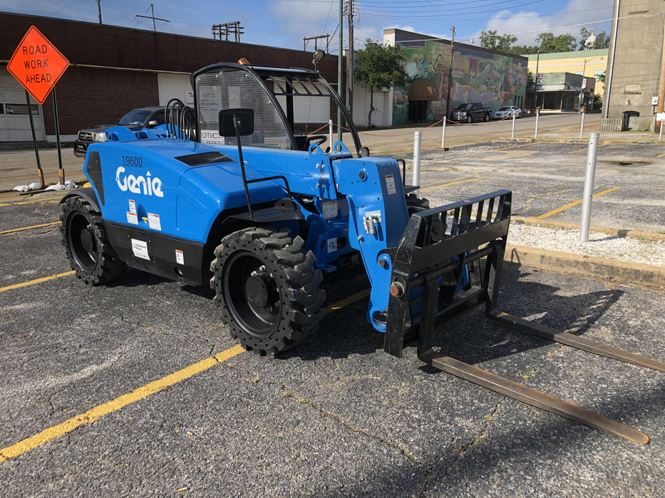 2018 GENIE GTH-5519