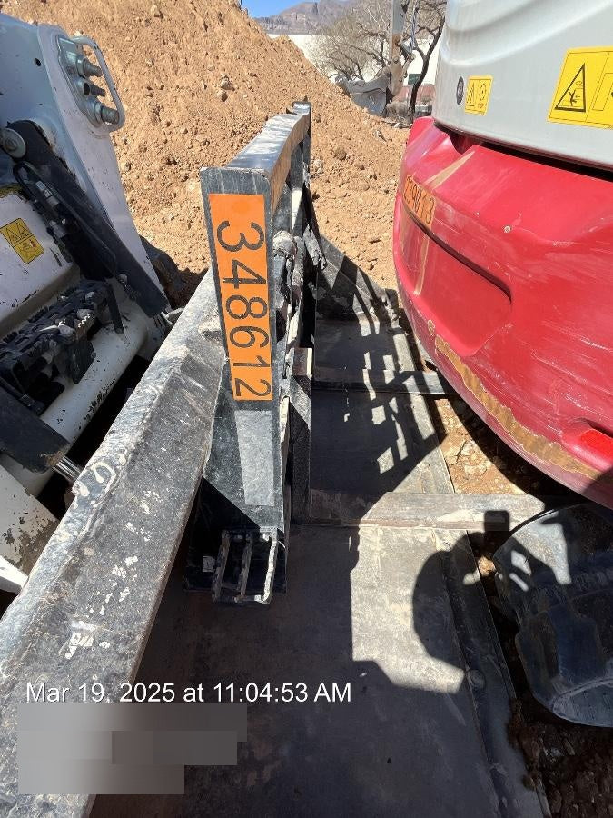 2023 ARROW MATERIAL HANDLING 48" Pallet Forks - Arrow