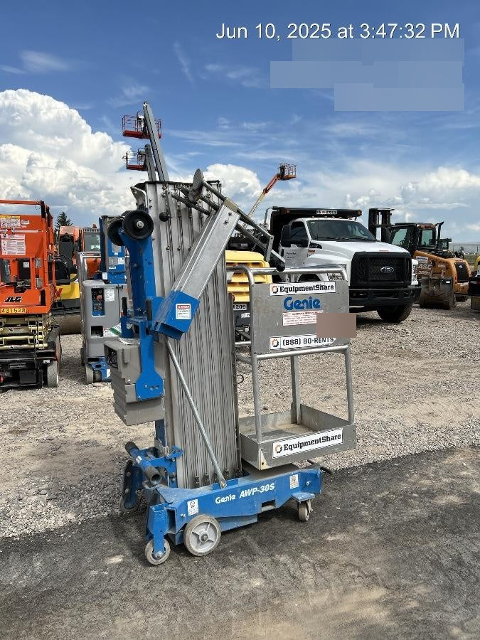 2019 GENIE AWP-30S