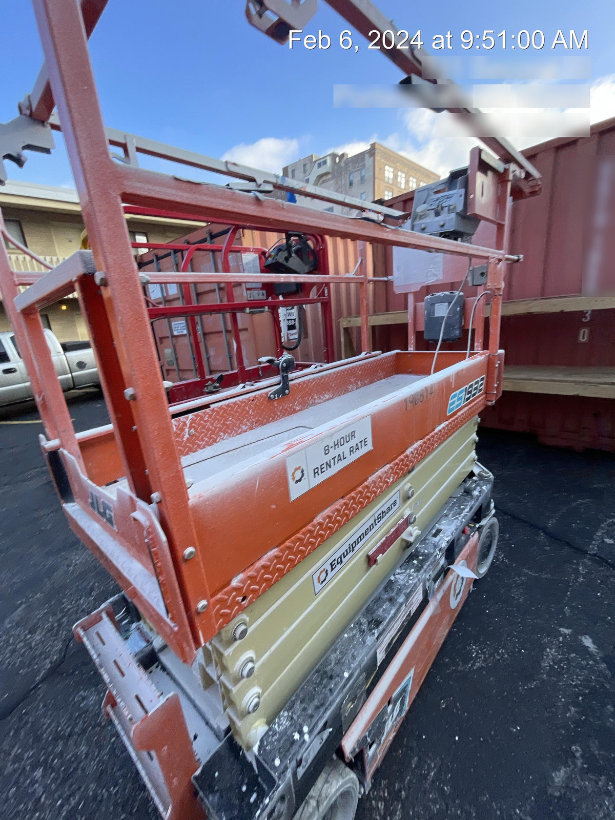 2021 JLG ES1932