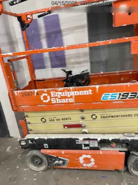 2022 JLG ES1932