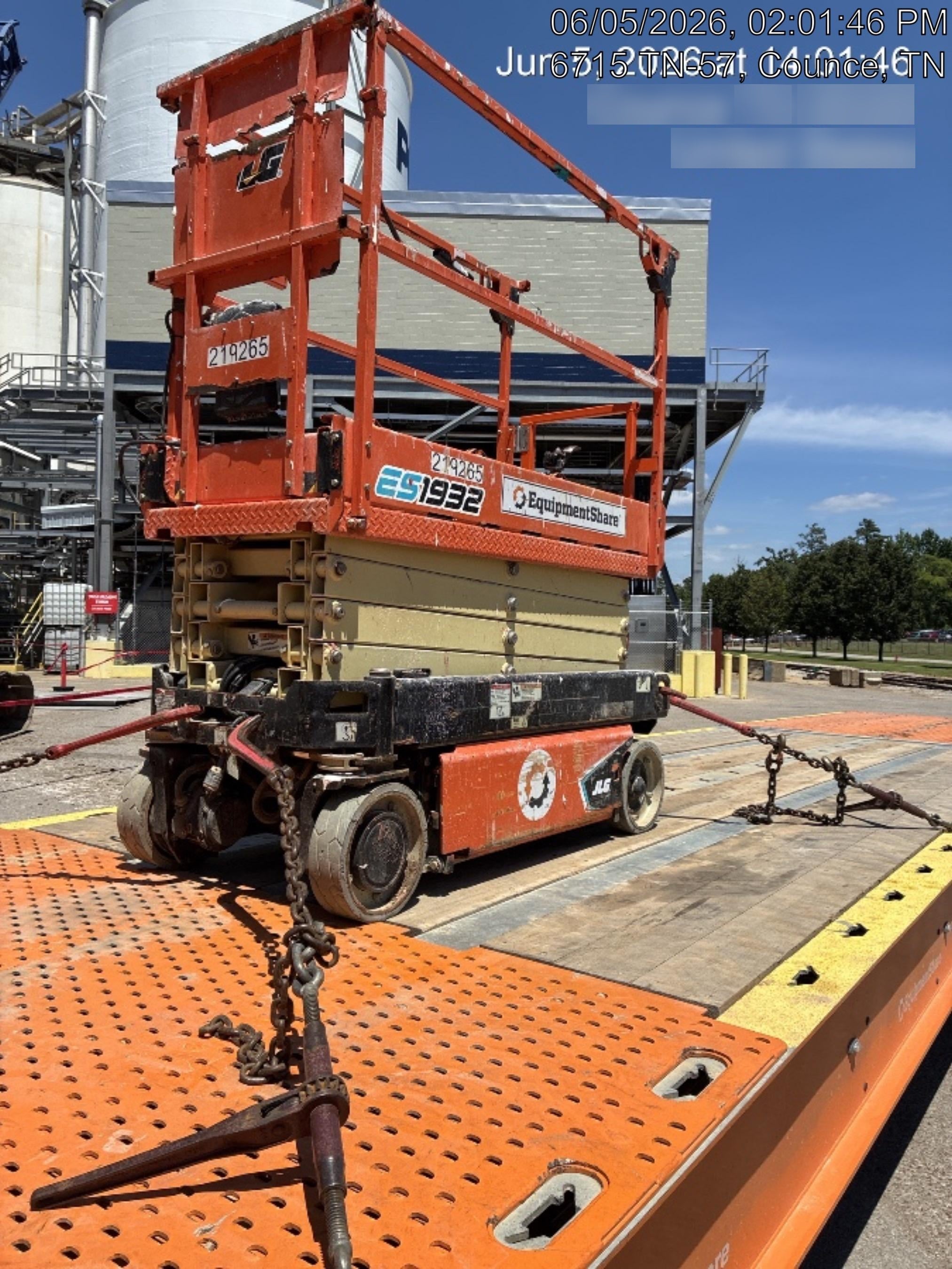 2022 JLG ES1932