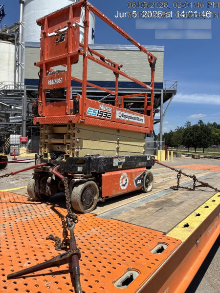 2022 JLG ES1932