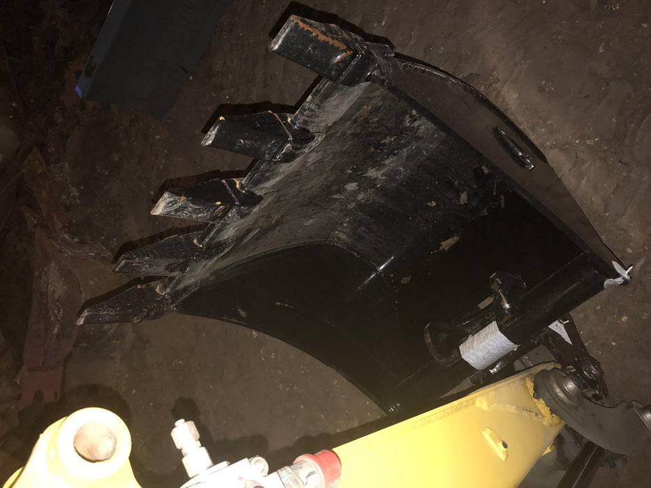 2020 Wacker Neuson EZ36 MX,TRK,LONG,CANOPY w/QC Coupler, 12"/18"/24" HD Buckets