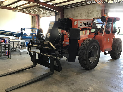 2020 Skytrak 10054 Cab/Heat/Air, Solid Tires, Work Lights, Beacon, Aux Hydraulics, Back up Alarm, Lifting Eye, ES Decals