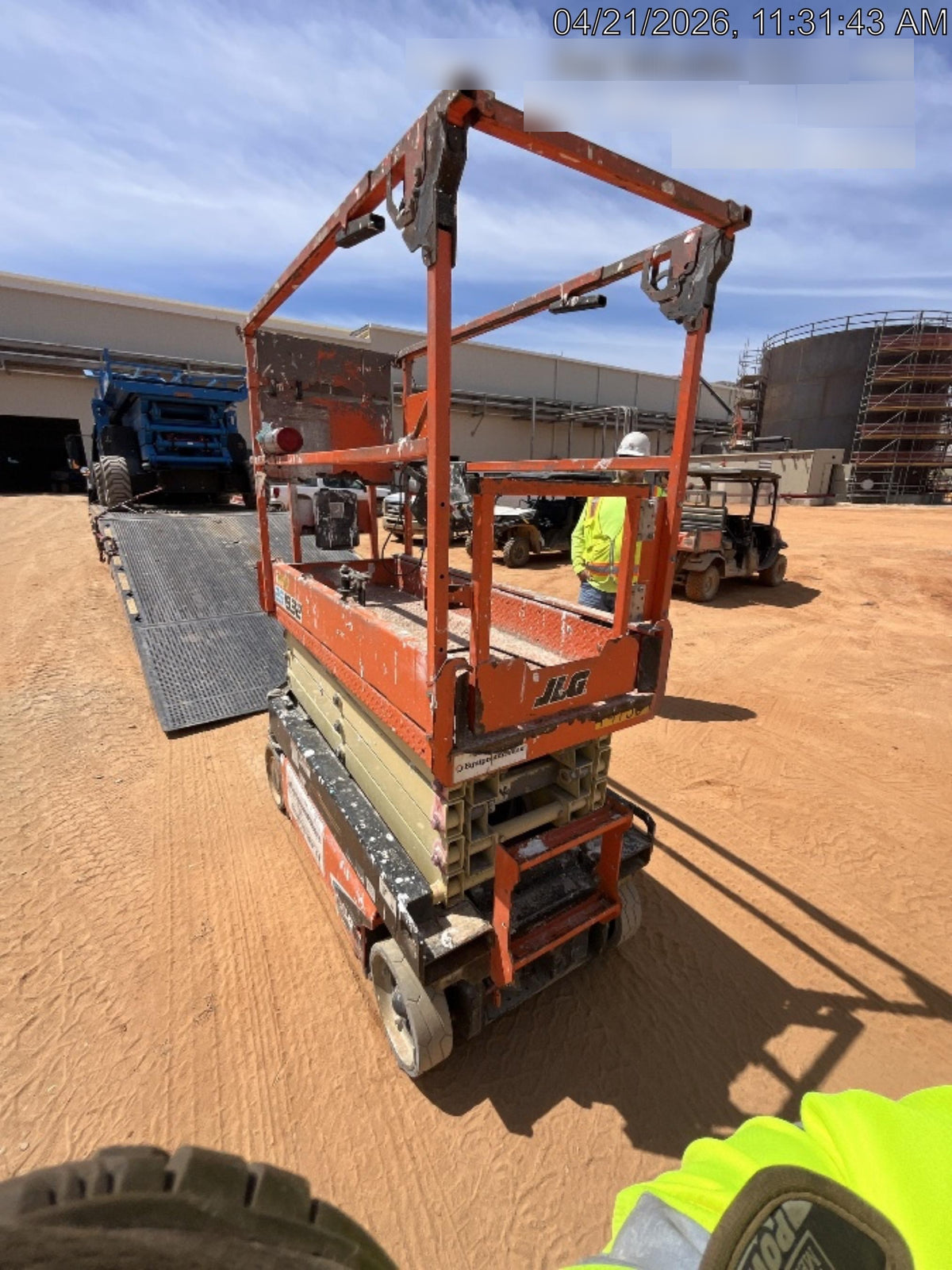 2021 JLG ES1932