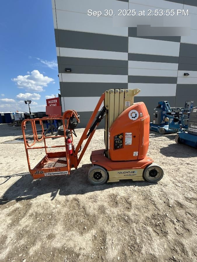 2022 JLG 26E