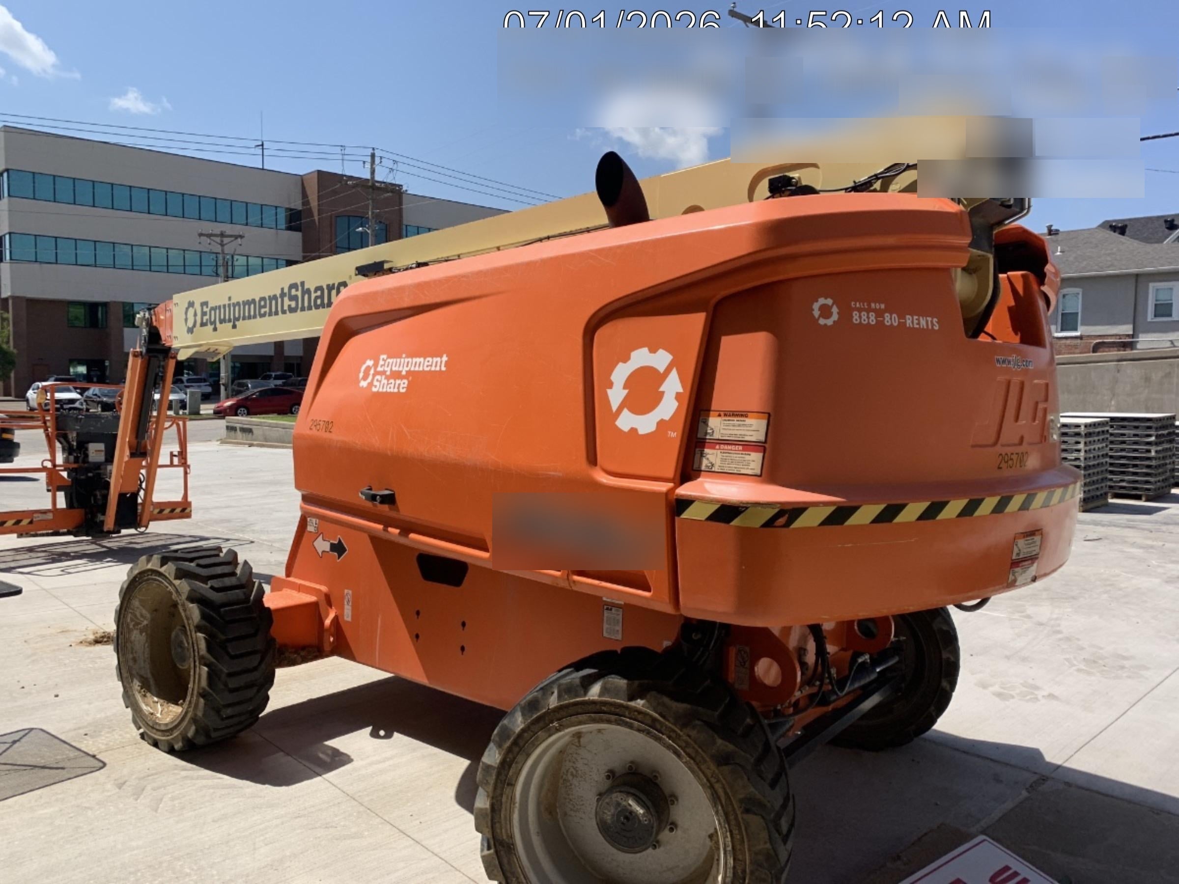 2023 JLG 660SJ