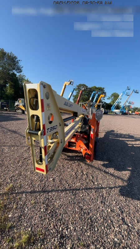 2022 JLG T350