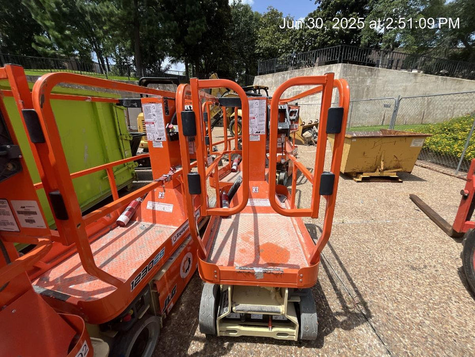 2024 JLG 1230ES