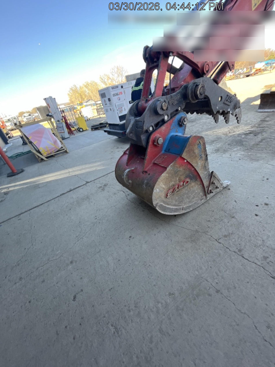 2022 ESCO 36" Bucket, Track Excavator 25,000 - 35,000 lbs, Esco
