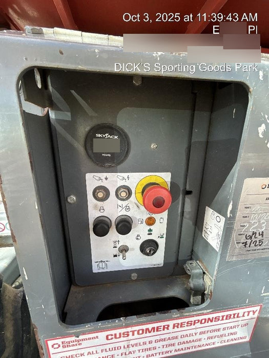 2017 SKYJACK SJ6832 RT