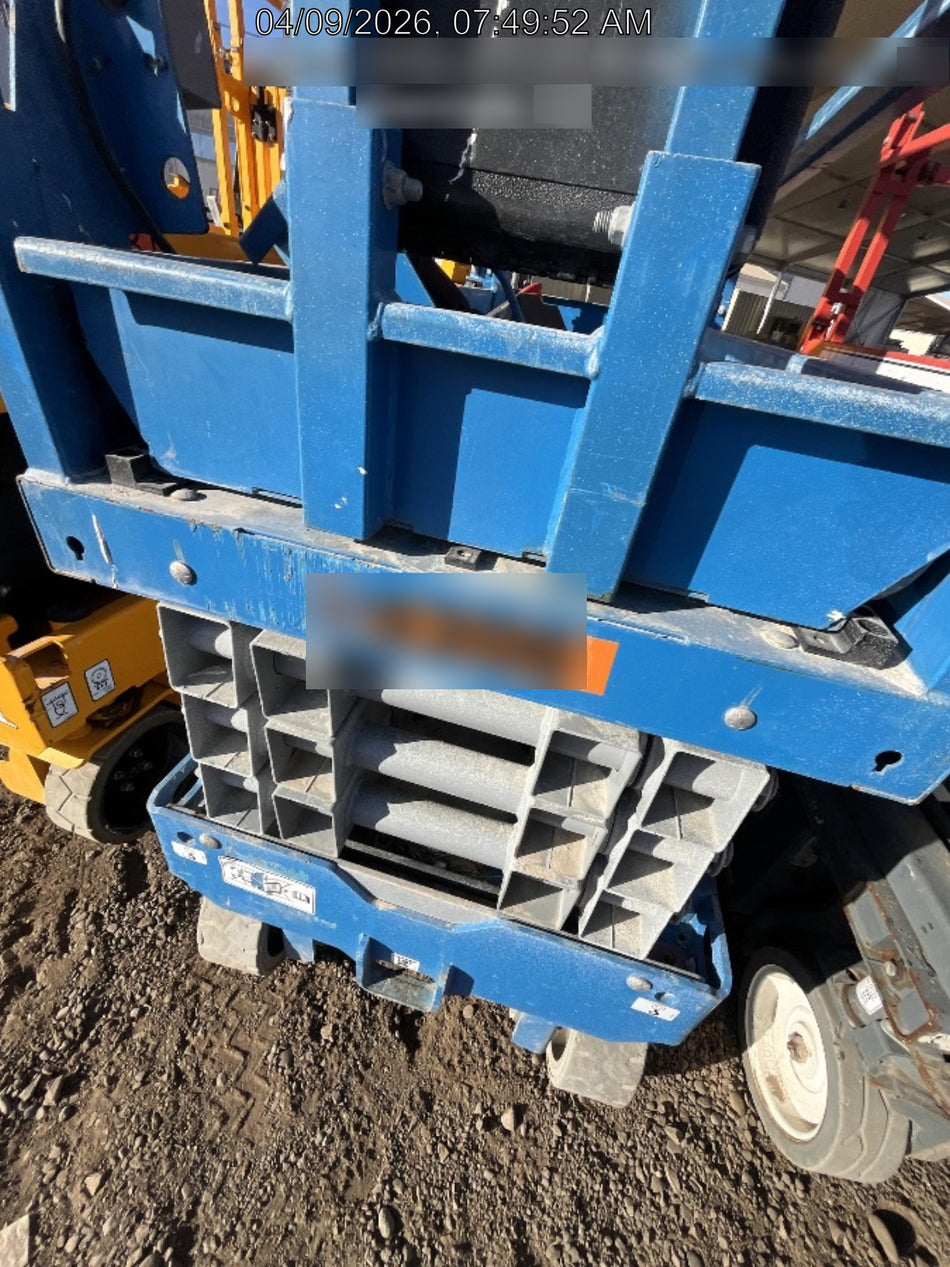 2019 Genie GS-1930 Half Height Swing Gate, 800W Inverter