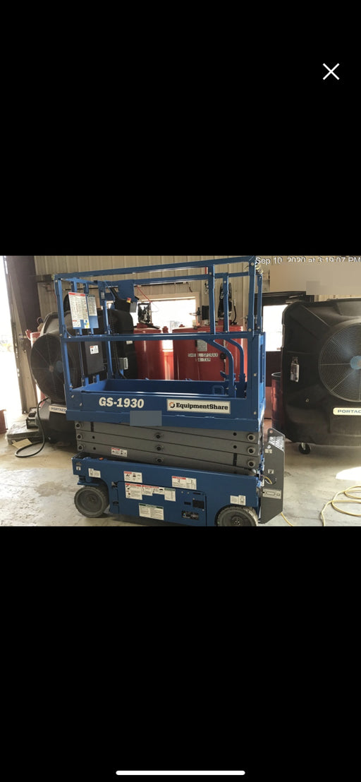 2020 Genie GS-1930 Solid Non Marking Tires, Beacon, Folding rails with half height swing gate, 800W Inverter