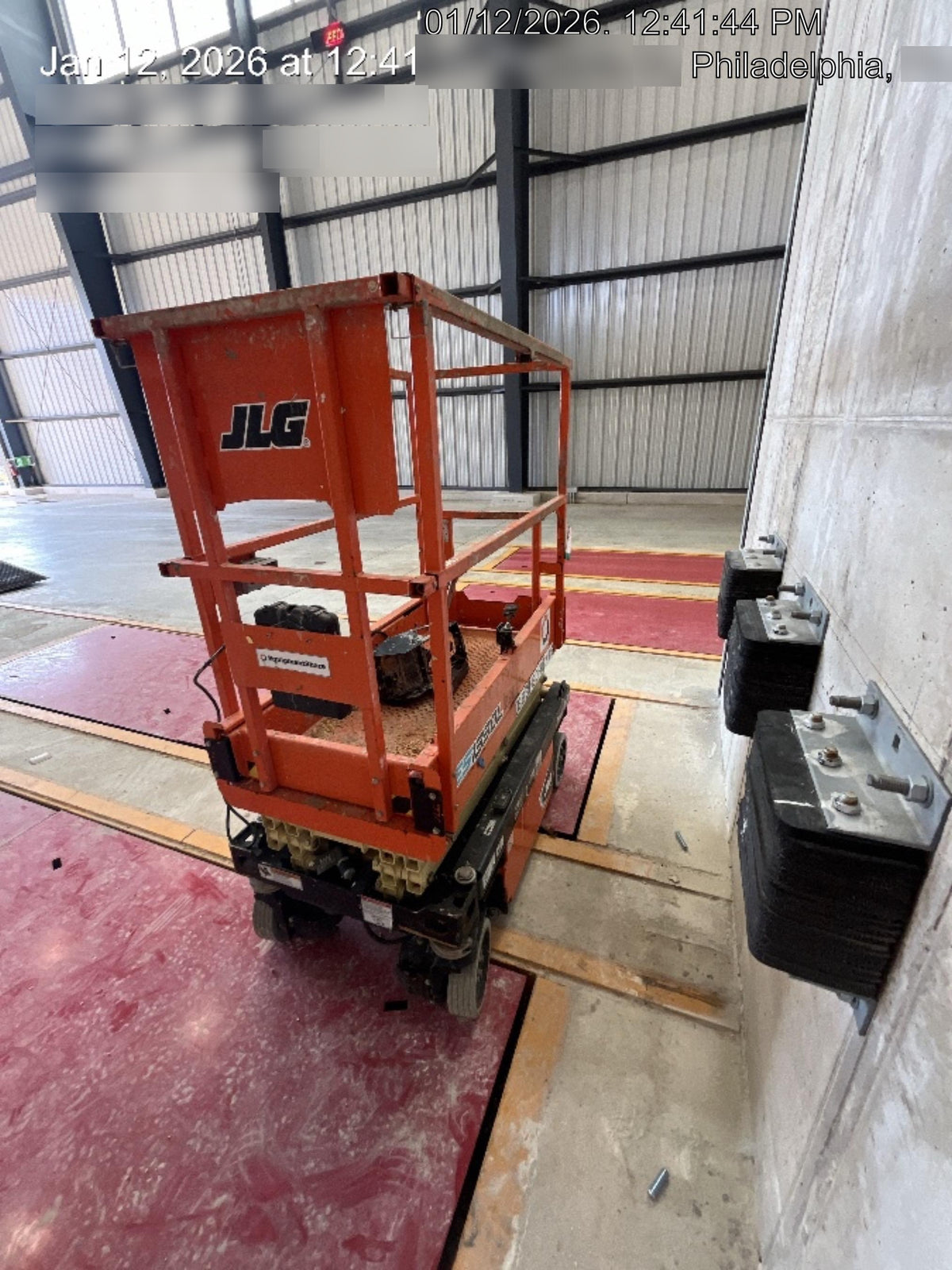 2022 JLG ES1330L
