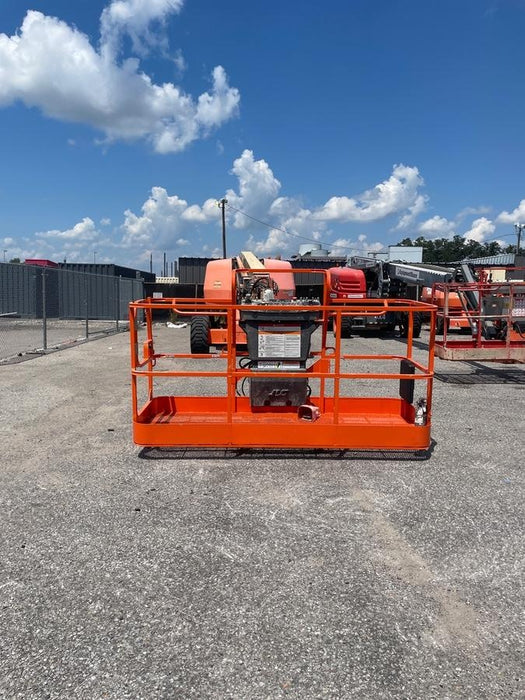 2019 JLG 660SJ
