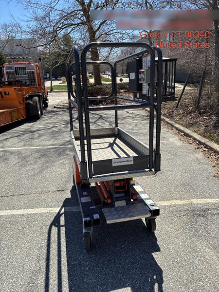 2023 JLG 1030P