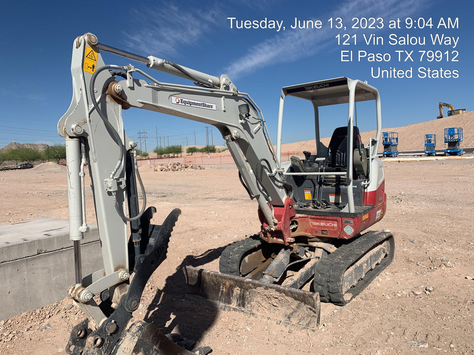 2021 TAKEUCHI TB235-2R