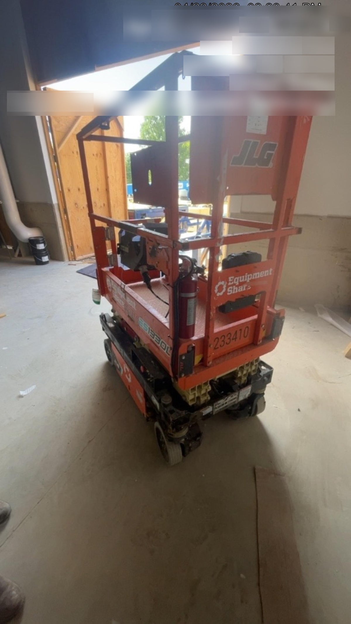 2022 JLG ES1330L