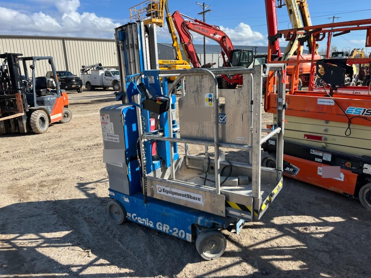 2020 GENIE GR-20