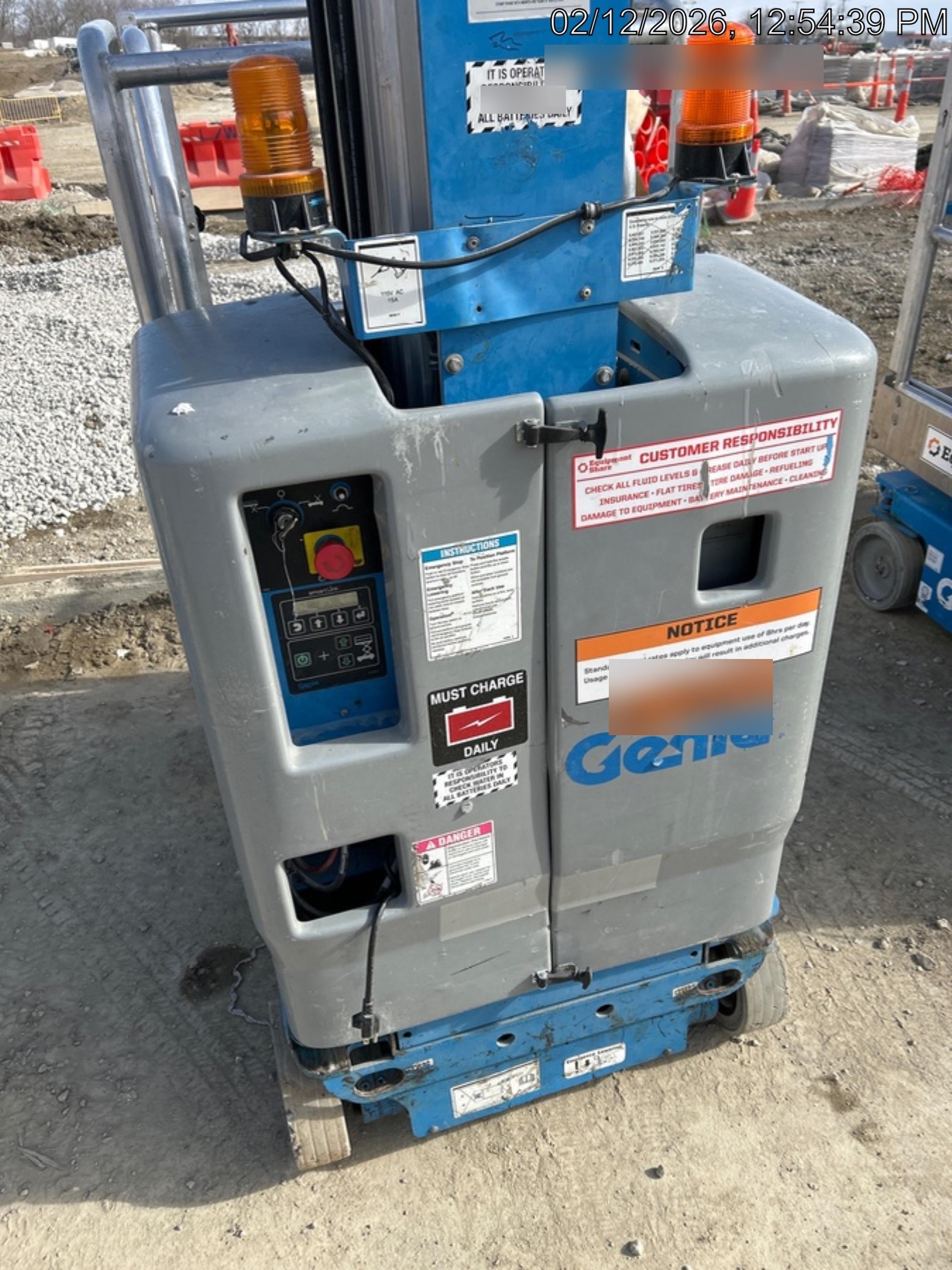 2011 GENIE GR-20
