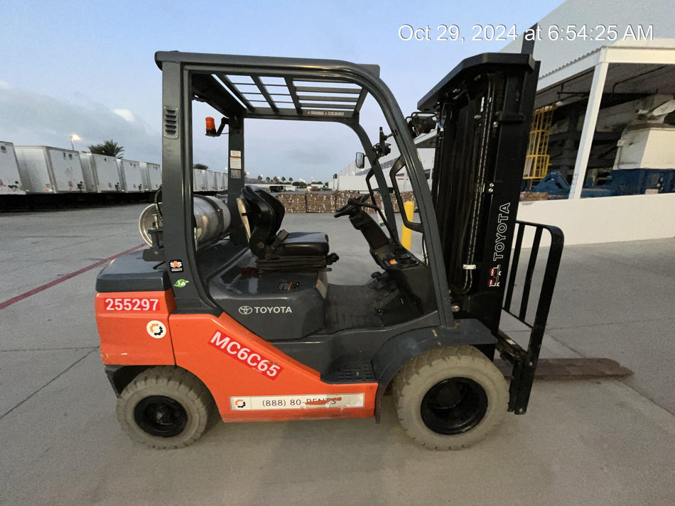 2022 TOYOTA 50-8FGU25
