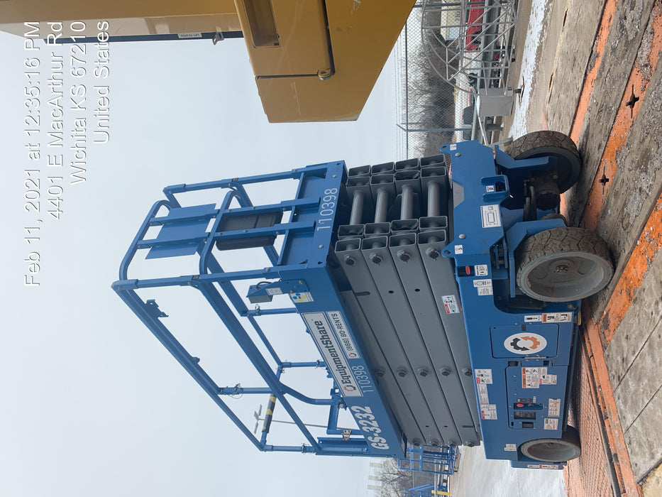 2020 Genie GS-3232 Standard, Folding half height swing gate, 800W Inverter