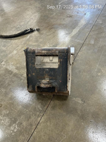 2025 TAG MANUFACTURING 18" Bucket - Tag