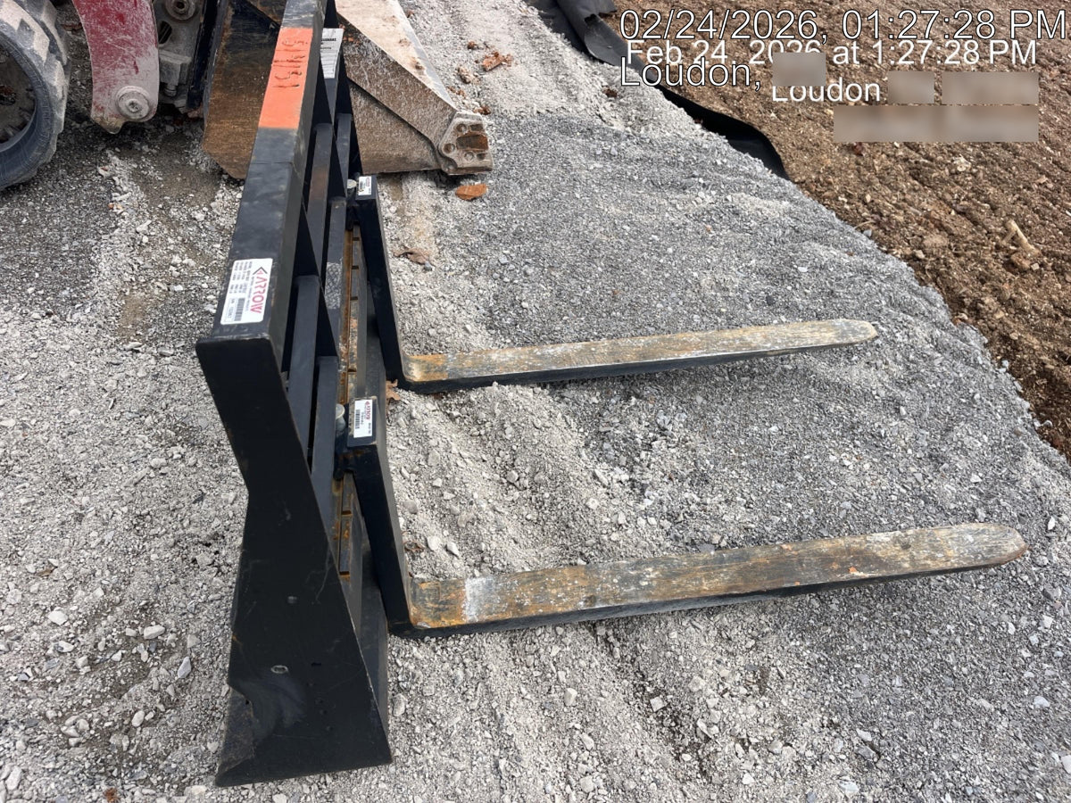 2025 ARROW MATERIAL HANDLING 48" Pallet Forks - Arrow