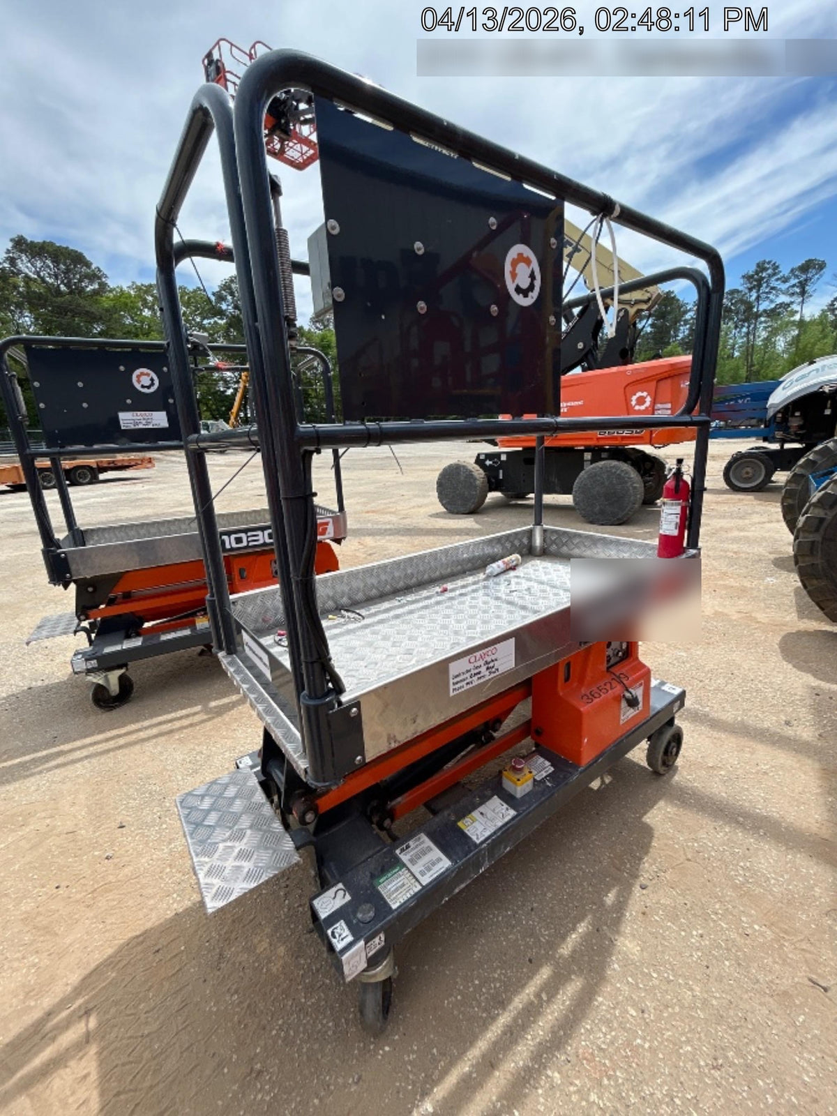 2023 JLG 1030P