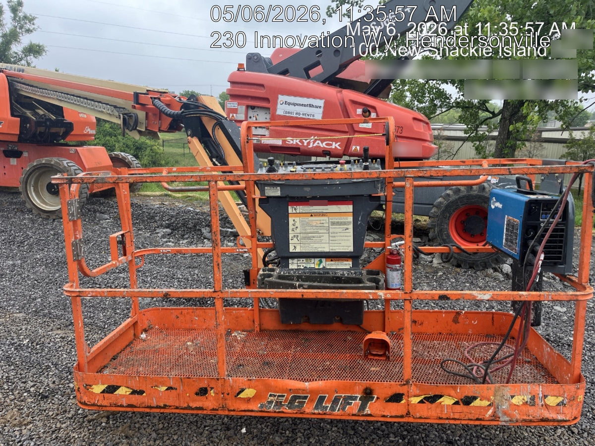 2022 JLG 660SJ