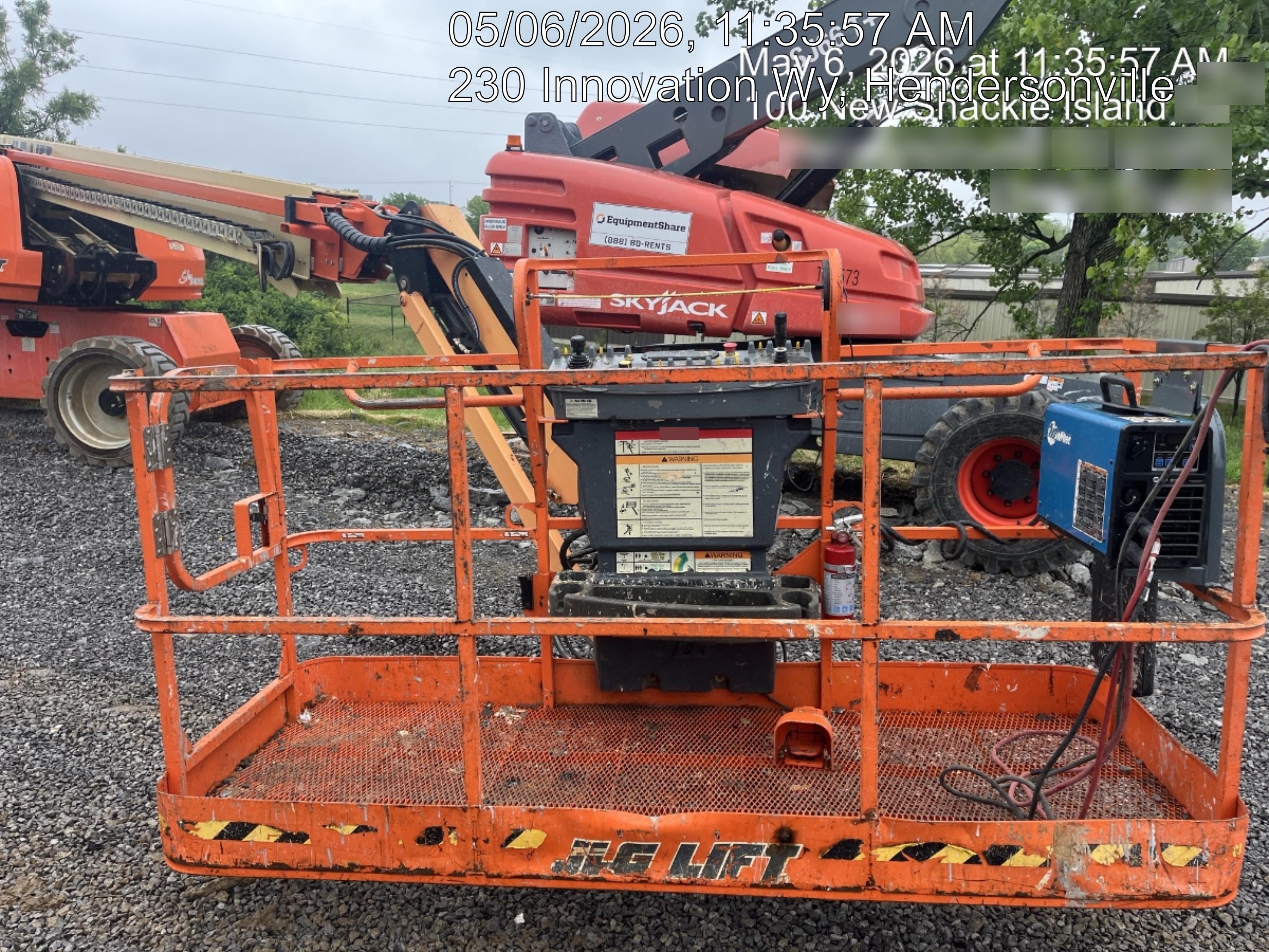 2022 JLG 660SJ