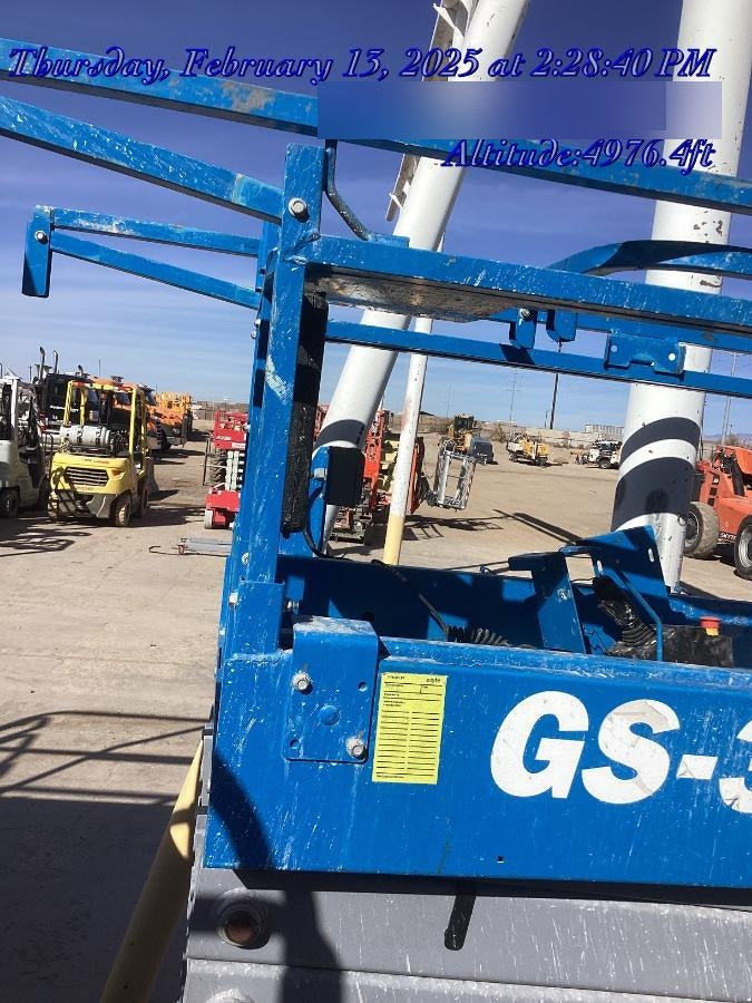 2020 Genie GS-3232 Standard, Folding half height swing gate