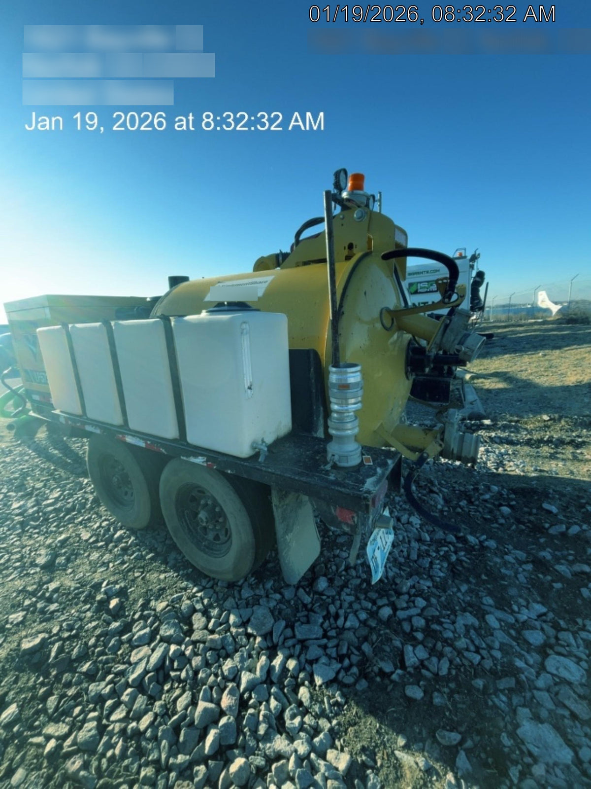 2021 Vac-Tron LP573XDT T4 Koehler Diesel Engine, 500 Gallon Debris Tank, x2 100 Gallon Water Tanks